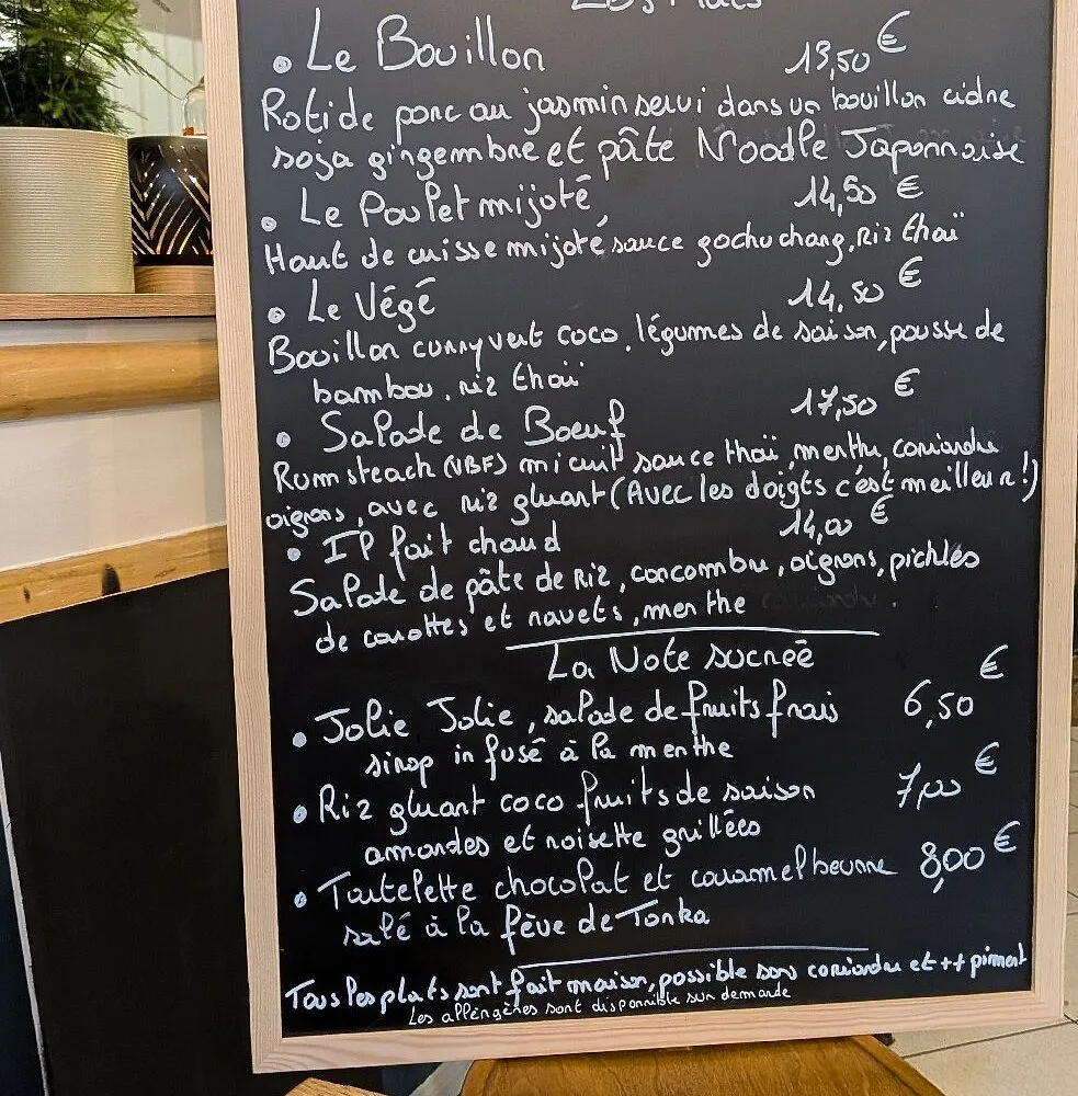 Ardoise des plats et des desserts, écrite à la craie